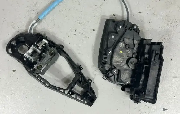 BMW X3 G01 Coupe door lock (next to the handle) 2711542 7473160