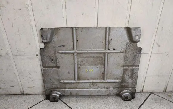 Ford Fusion II Engine splash shield/under tray DG93U11122AB