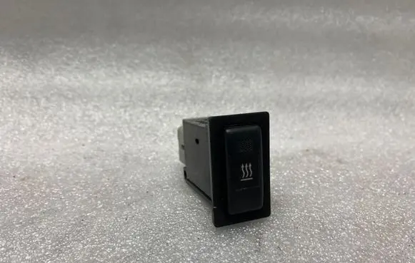 Toyota Avensis T250 Windscreen/window heater switch 153337