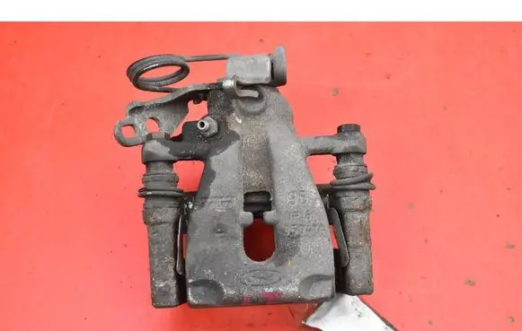 Ford Kuga I Rear brake caliper