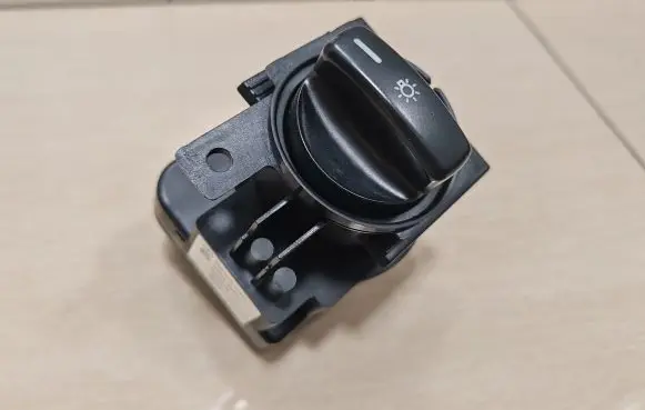 Mercedes-Benz A W169 Light switch 1695451304
