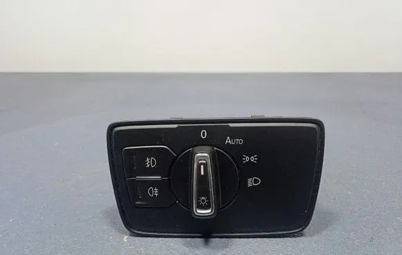 Volkswagen PASSAT CC Light switch 3G0941633H