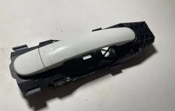 Rear door exterior handle