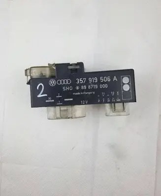 Volkswagen PASSAT B4 Coolant fan relay 357919506A 898719000