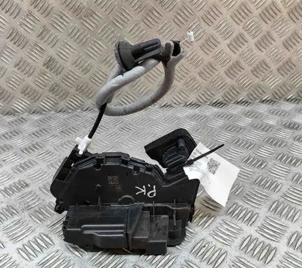 Volkswagen PASSAT B8 Coupe door lock (next to the handle) 5TC837015