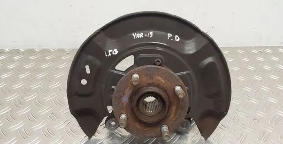 Toyota Yaris Front wheel hub