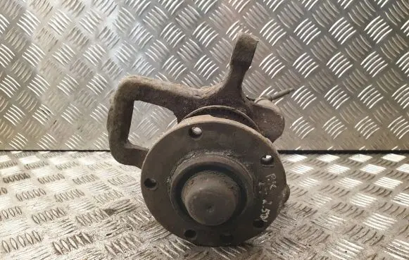 Volkswagen II LT Front wheel hub