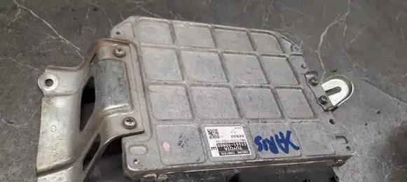 Toyota Yaris Engine control unit/module ECU 89661-0db00
