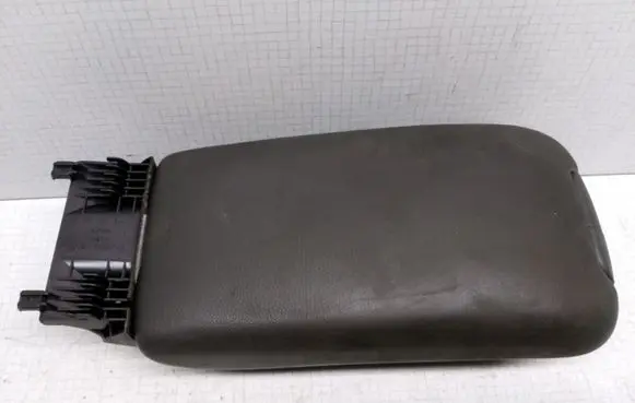 Mercedes-Benz C W203 Armrest E037612023 E037612321