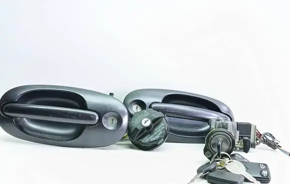Chrysler Voyager Lock set 4690046 4687619 SR6714