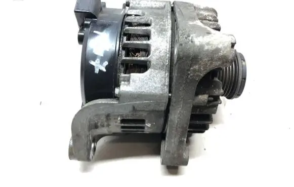 BMW 5 F10 F11 Generator/alternator 2608669E FG18S052 8507624