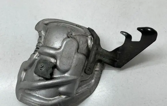 Mercedes-Benz C W204 Heat shield in engine bay A6511500075 RNZ1