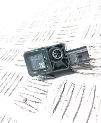 Opel Insignia A Airbag deployment crash/impact sensor 13593676