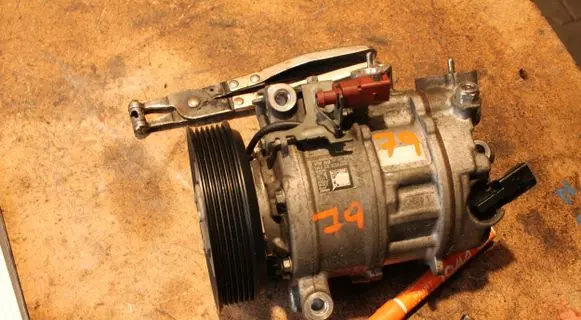 Seat Toledo I (1L) Air conditioning (A/C) compressor (pump) 820803