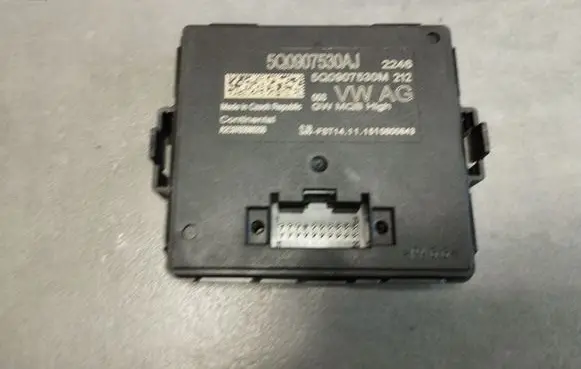 Volkswagen Golf VII Gateway control module 5Q0907530AJ 5Q0907530M