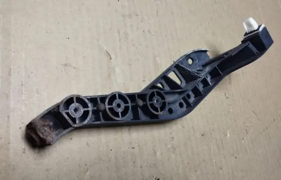 Honda Legend Rear bumper mounting bracket