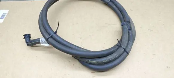 Mercedes-Benz S W221 Windshield washer fluid hose A2218600392