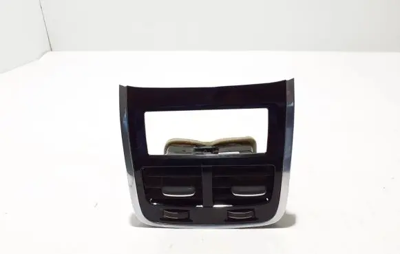 Volvo XC90 Dash center air vent grill 31365121