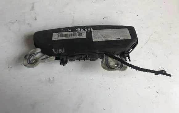 Audi A4 S4 B5 8D Seat airbag 8L0880242B