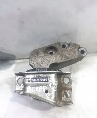 Peugeot Boxer Engine mount bracket 1367173080