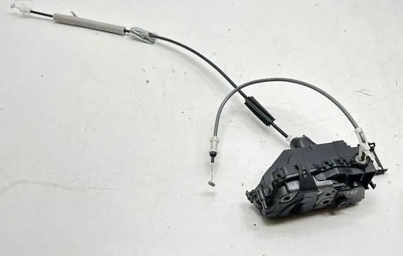 Peugeot Traveller Front door lock A048069 2427N038411 PSA084143