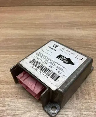 Opel Omega B1 Airbag control unit/module 90492467 5WK4110