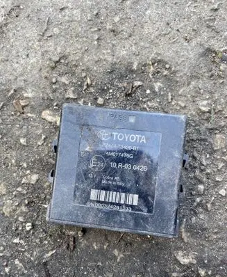 Toyota Avensis T270 Parking PDC control unit/module 4M0174T5G