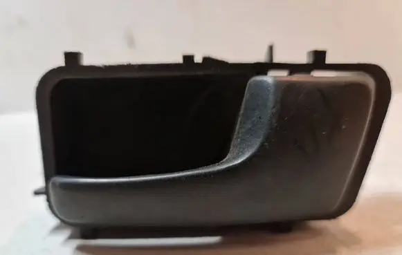 Rear door interior handle