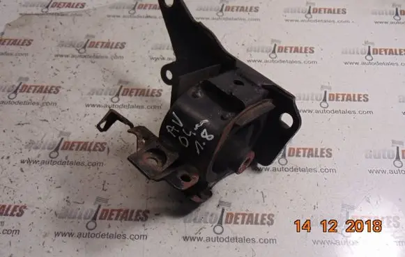 Toyota Avensis T250 Engine mount bracket