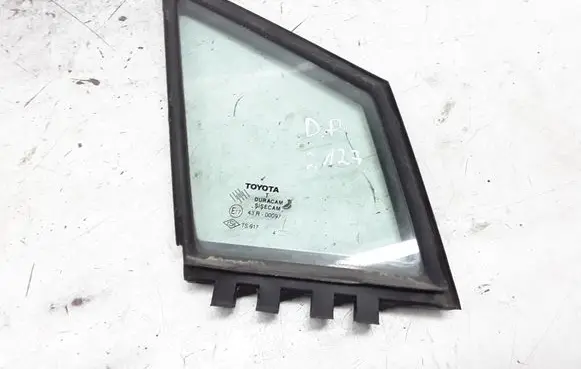 Toyota Corolla Verso AR10 Front door vent window glass four-door 
