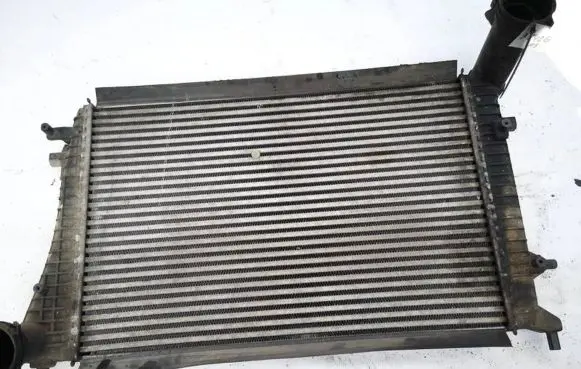 Volkswagen PASSAT B6 Intercooler radiator 3c0145803e