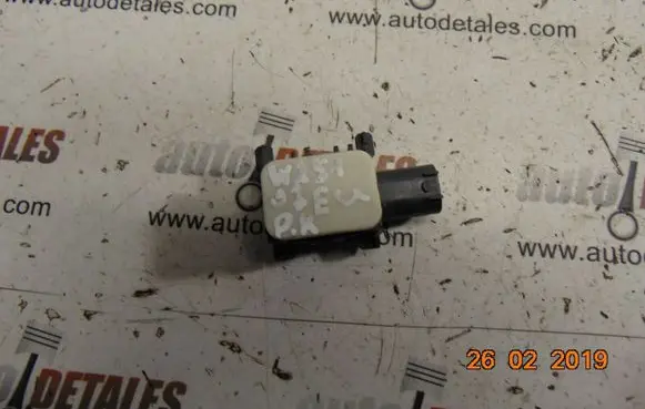 Mercedes-Benz R W251 Airbag deployment crash/impact sensor A0038202826