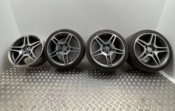 Mercedes-Benz CLS C218 AMG R19 alloy rim A2124012702 A2184012002