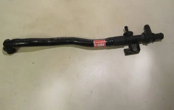 Volkswagen Golf VI Breather hose/pipe 03C103465R