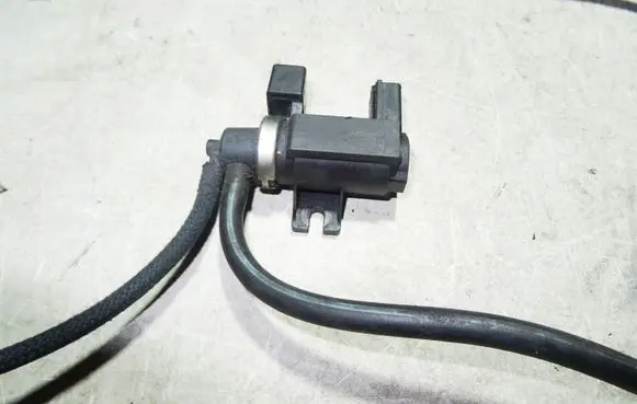 Audi A4 S4 B6 8E 8H Turbo solenoid valve