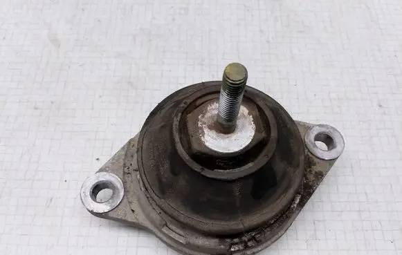 Audi A6 S6 C4 4A Engine mount bracket 4A0199379C