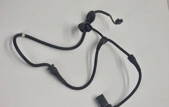 Audi A4 S4 B6 8E 8H ABS brake wheel speed sensor 0265006764