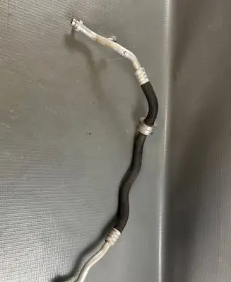 Dacia Duster II Air conditioning (A/C) pipe/hose 924545651R