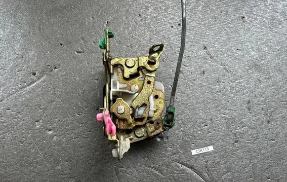 Nissan Patrol Y60 Front door lock 8050305J00