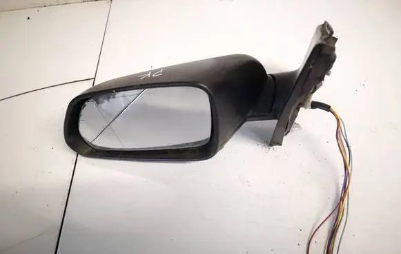 Volkswagen Polo IV 9N3 Front door electric wing mirror e9014245