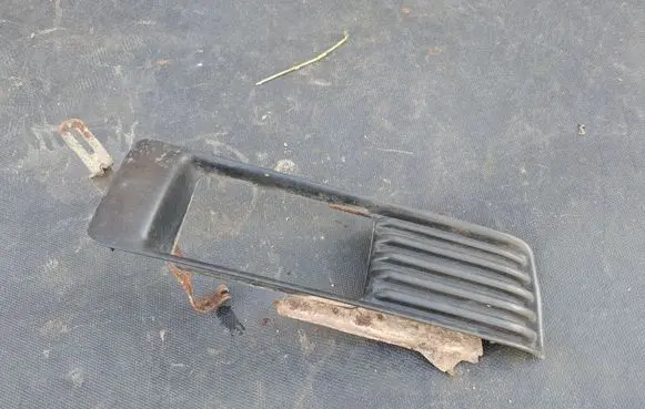 Suzuki Vitara (ET/TA) Rear fog light 