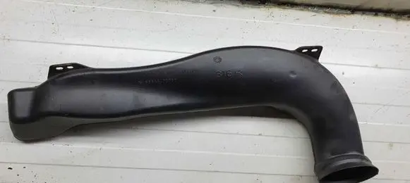 Toyota Avensis T220 Air intake hose/pipe 558440D090