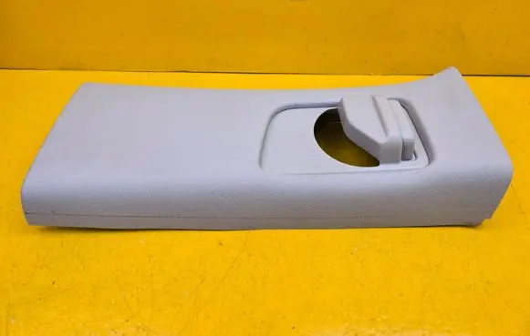 Mercedes-Benz Vito Viano W447 (B) pillar trim (top) A4476904725 A4476903326