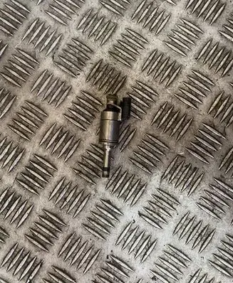 Ford Focus Fuel injector 0261500