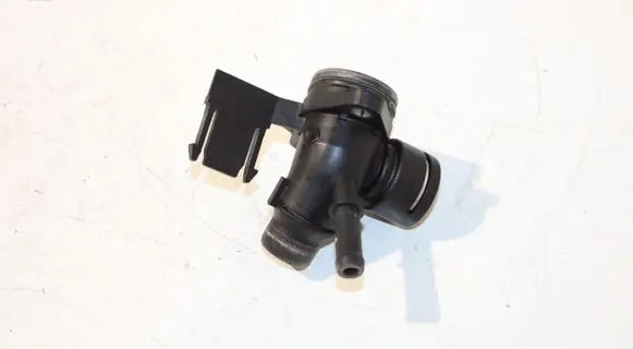 Audi A4 S4 B8 8K Engine coolant pipe/hose 06H121132E