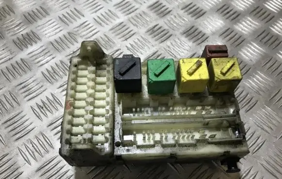 Ford Mondeo MK II Fuse box set 93bg14a073ef 93bg-14a073-ef