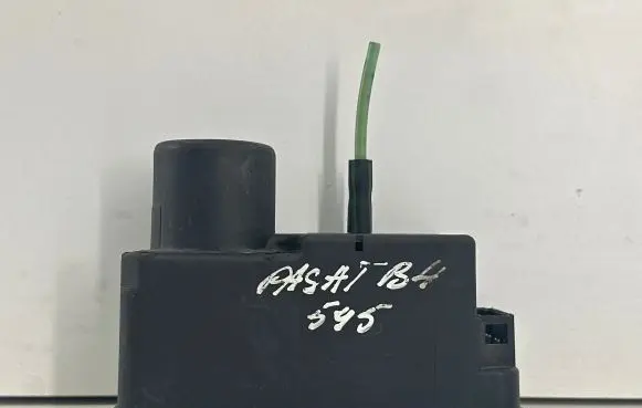 Volkswagen PASSAT B4 Vacuum pump 3A0962257