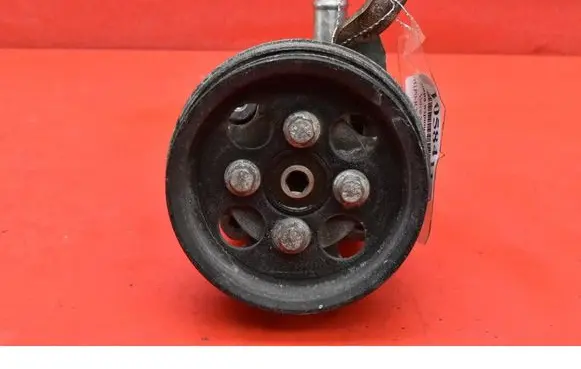 Volvo V70 Power steering pump 31202095