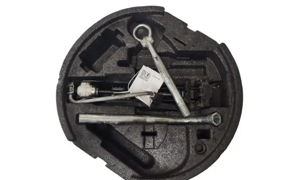 Skoda Octavia Mk2 (1Z) Tool set 1Z0012115B