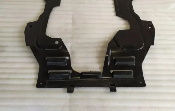 Opel Mokka X Engine splash shield/under tray 95396190